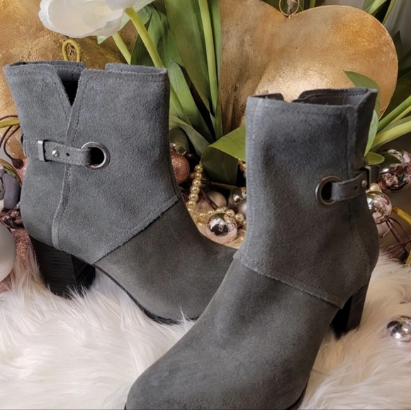 Koolaburra by UGG Women's Bootie - Picture 1 of 10